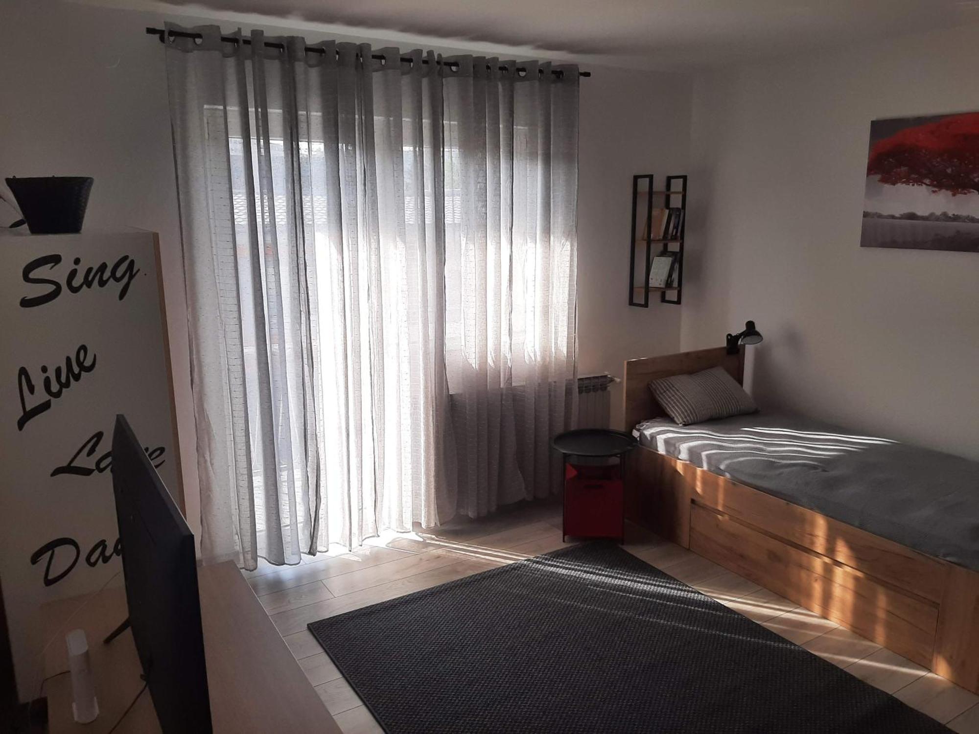 Arena Apartma *
